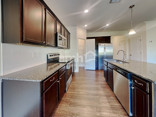 Photo - 3044 Eagle Bluff Way