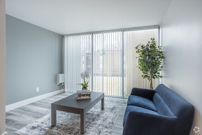 2BD, 1BA - 730 - 732SF