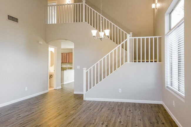 Photo - 2531 W White Feather Ln