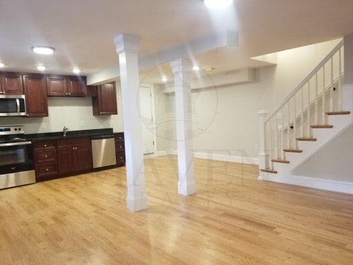 Building Photo - 46 Fremont St Unit 1