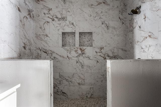 Photo - 1612 Woodview Dr