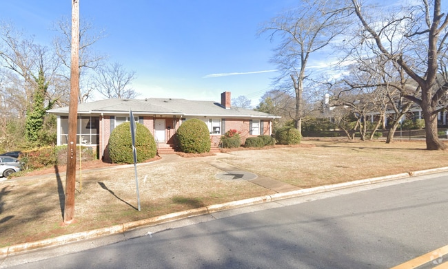 Building Photo - 210 Westview Dr Rental