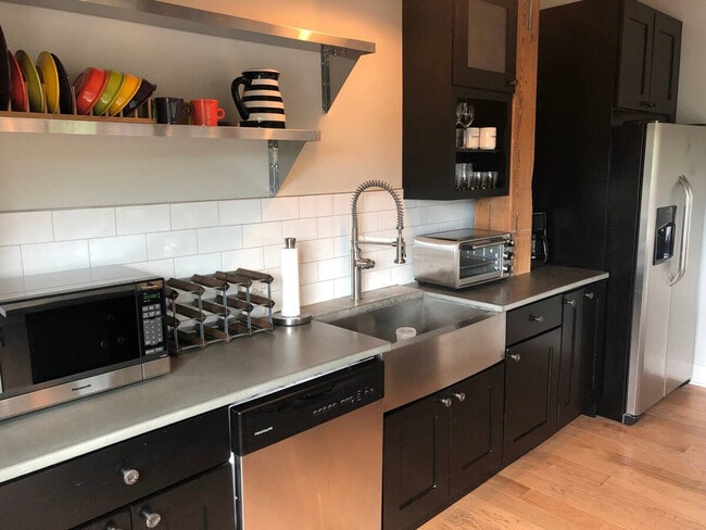 Photo - 270 S Goodman St Unidad ID1271405P