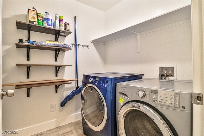 Building Photo - 4413 Live Oak Dr