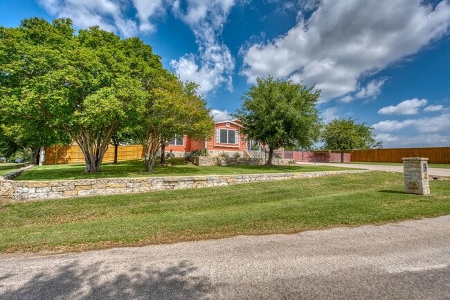 826 Sandy Mountain Dr