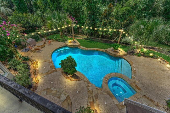 94 E Bracebridge Cir
