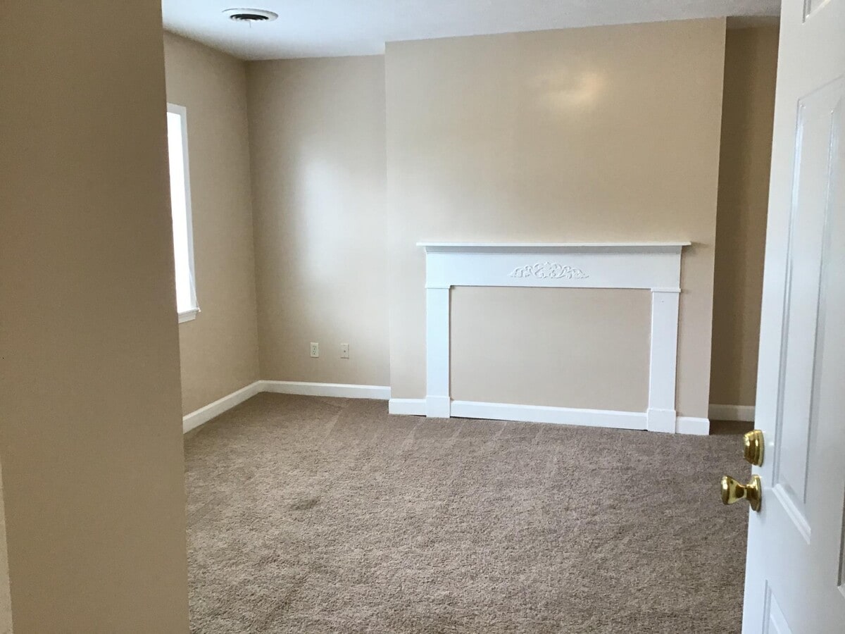 Photo - 210 N Kent St