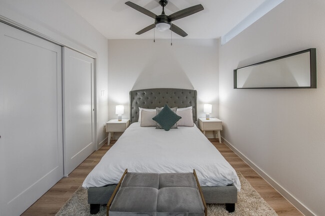 1 BR 1 BA, 750 SF - Aviata West Love