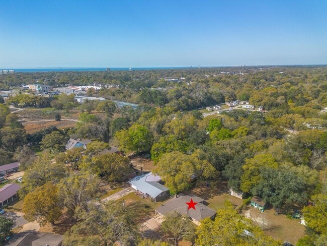 Photo - 911 Brown St