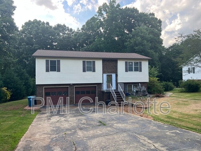 Photo - 1784 Ashley St