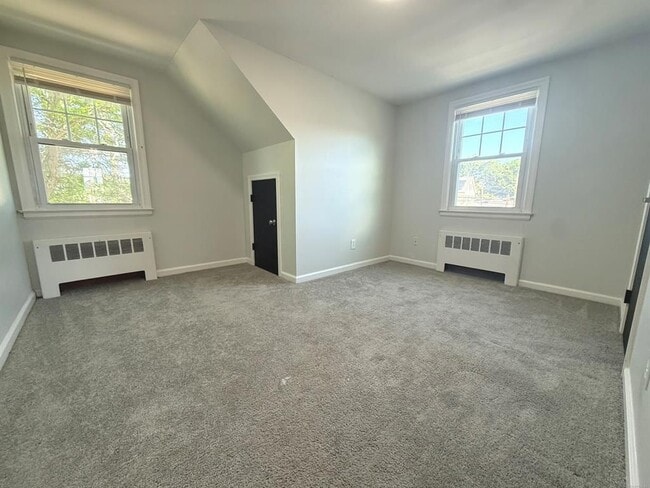 Photo - 95 Burke St