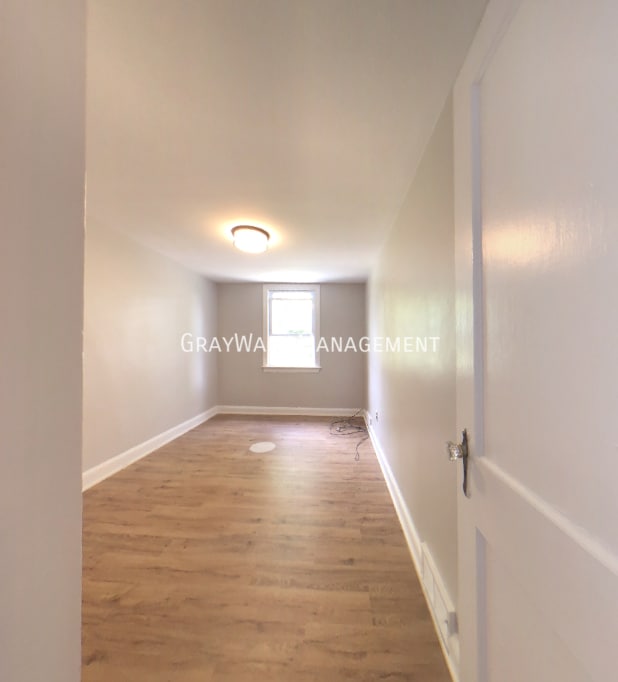 Photo - 480 Westmont Dr