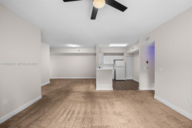 Photo - 6976 SW 39th St Unidad G102