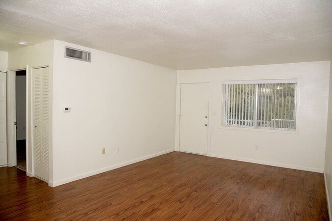Photo - Charming 2 Bedroom in Prime Location! Unit 11
