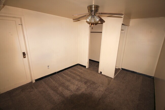 Photo - 1 Bedroom/1 Bathroom Apartment Unit #5