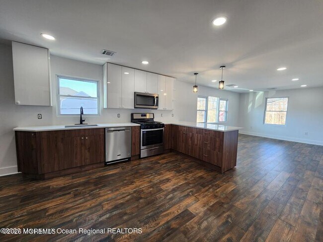 105 Summit Ave
