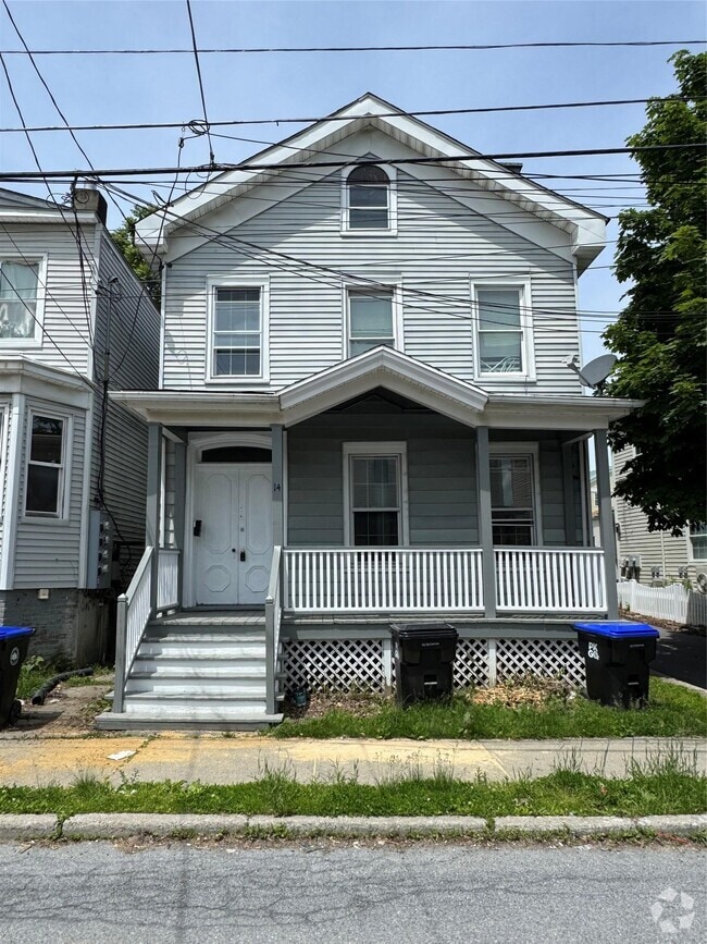 Building Photo - 14 Conklin St Rental