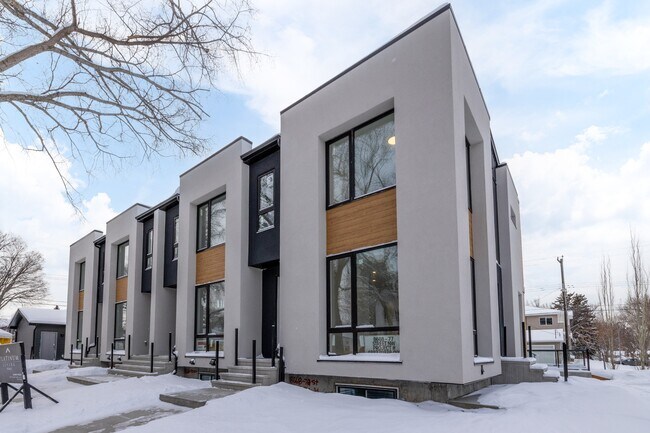 Photo - 8666-8677 77 St NW Unit MAIN 3