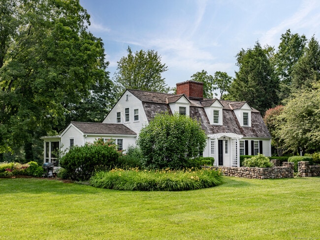 Photo - 61 Old Litchfield Rd House