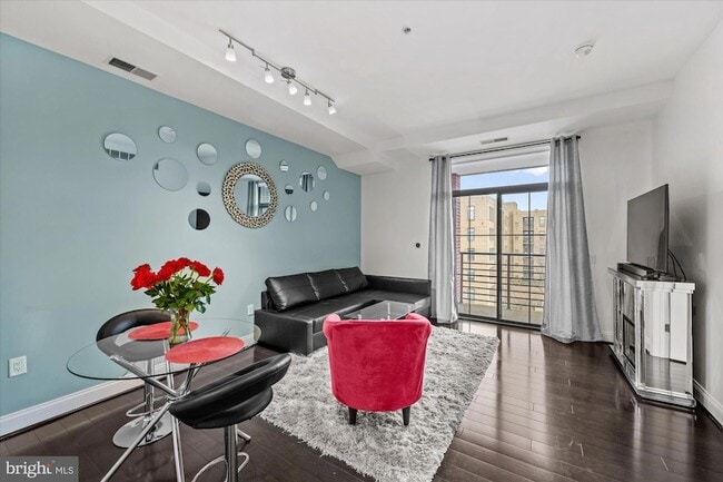 Photo - 1111 Oronoco St Unit 532