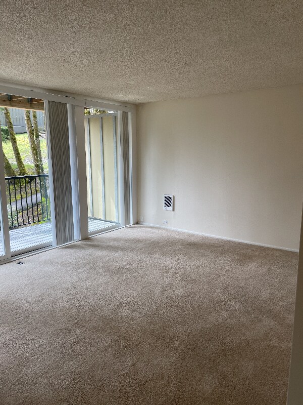 Photo - 100 Kerr Pkwy