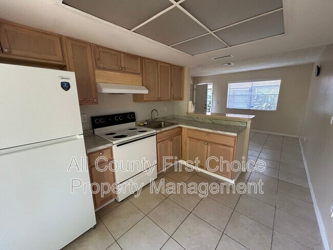 Photo - 7061 58th St N Unidad B