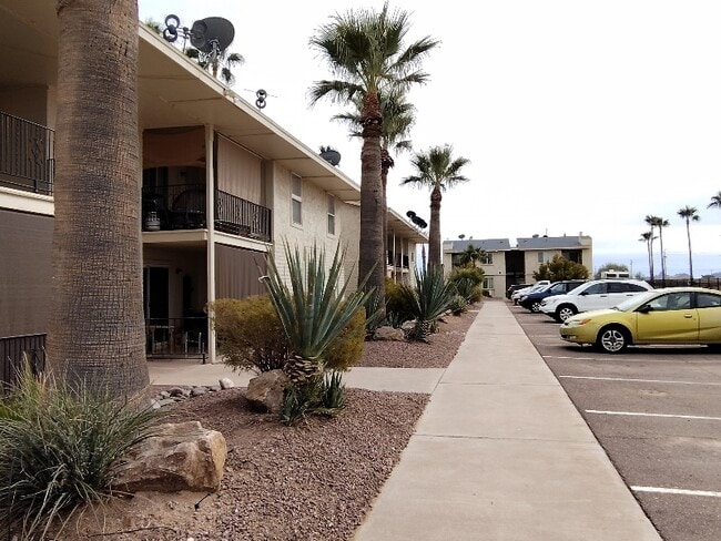 Building Photo - 15551 Sunland Gin Rd Rental