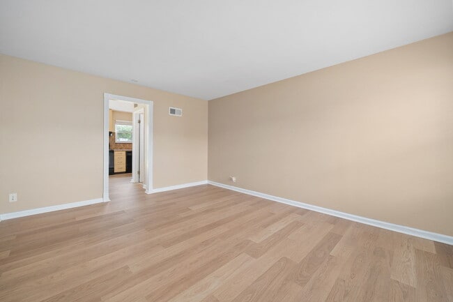 Photo - 447 Olian Dr