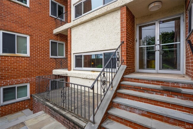 Photo - 900 Midland Ave Unit 1F