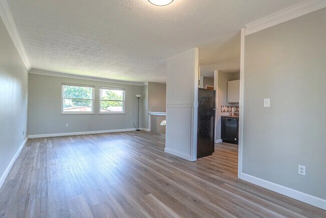 Photo - 1047 Alpine Ct House