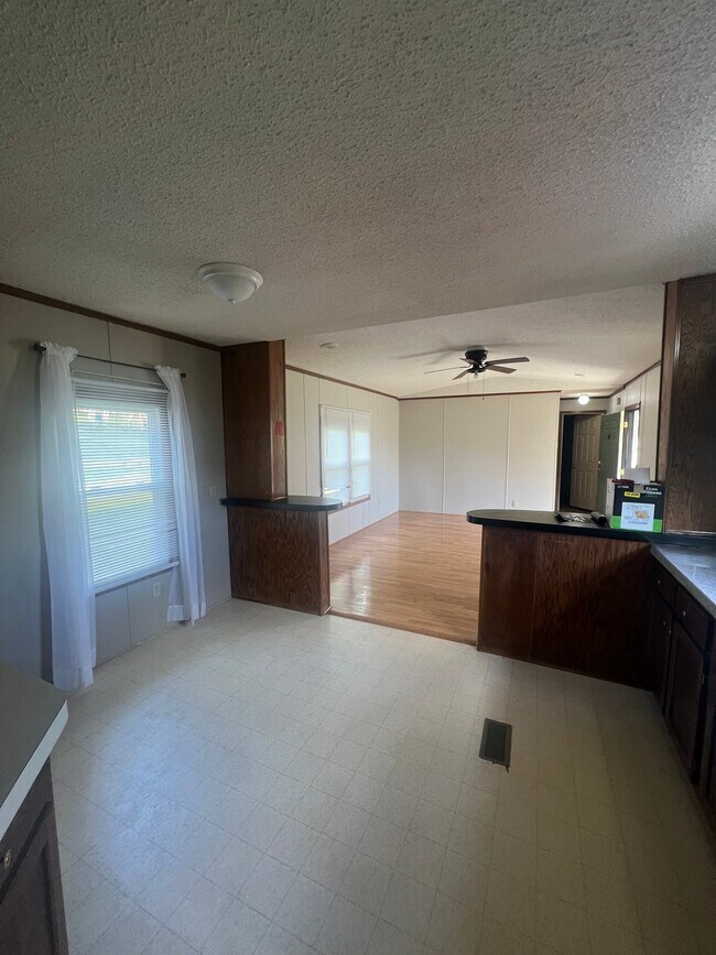 Photo - 3391 Bandy Rd