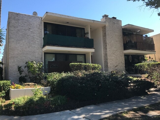 Building Photo - p7700 Unit 02