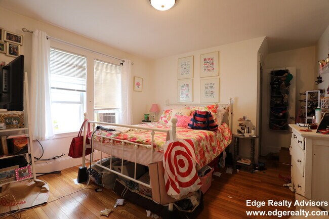 Photo - 34 Ranelegh Rd Unit 2