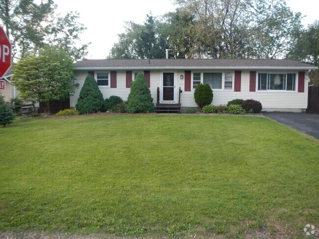Building Photo - 130 Brookview Ln Rental
