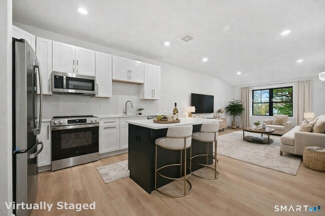 Building Photo - 131 Beach Rd Unit 404