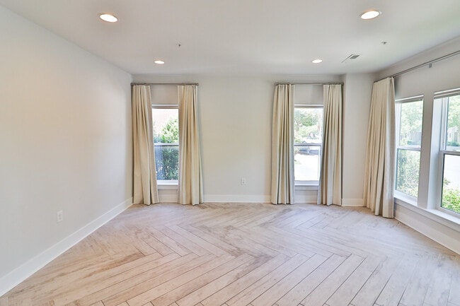 Photo - 1424 Piccard Dr