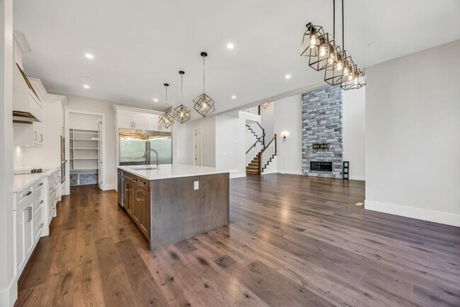 Photo - 4399 Emily Carr Pl