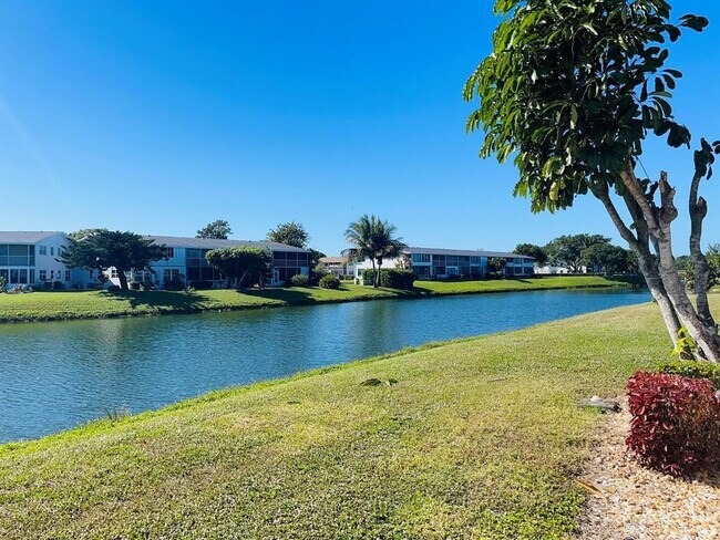 Photo - 85 Northampton E