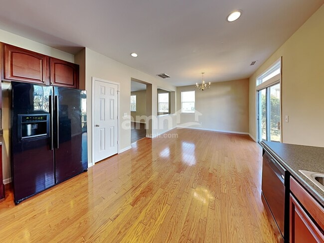 Photo - 117 Steam Engine Way