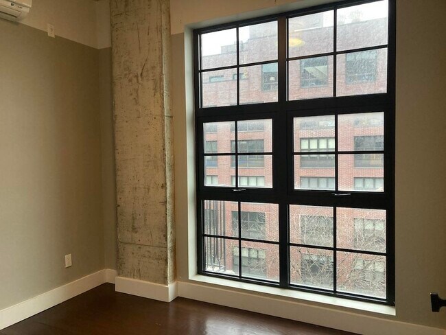 Photo - 187 Kent Ave Unidad 707