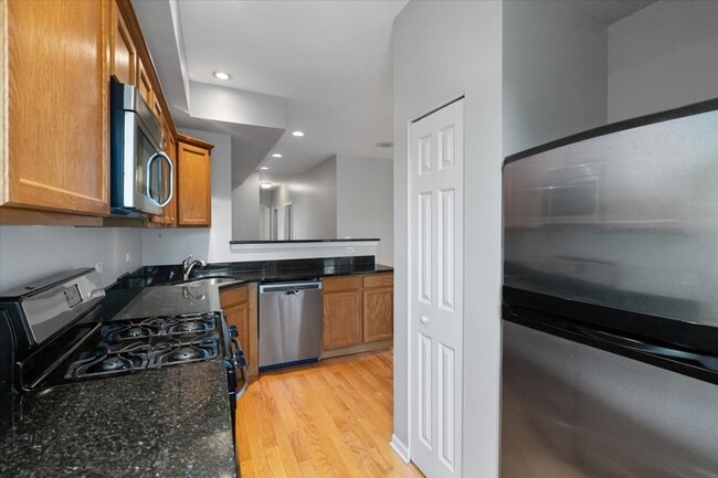 Photo - 7717 N Marshfield Ave Unit 3