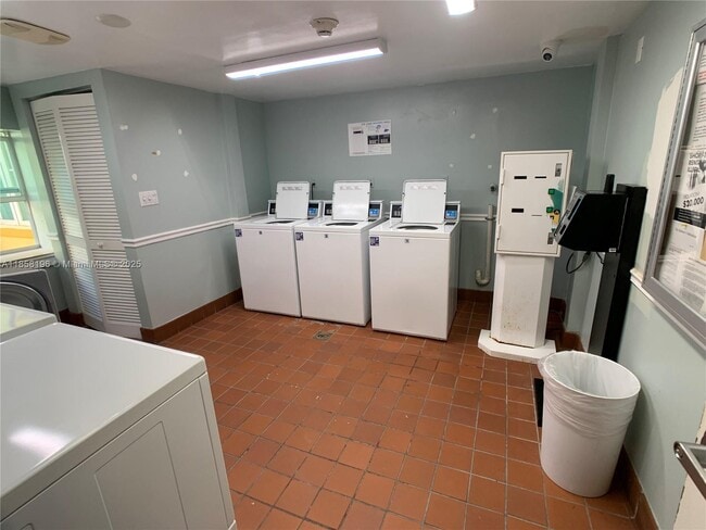 Photo - 1308 Drexel Ave Unit 105