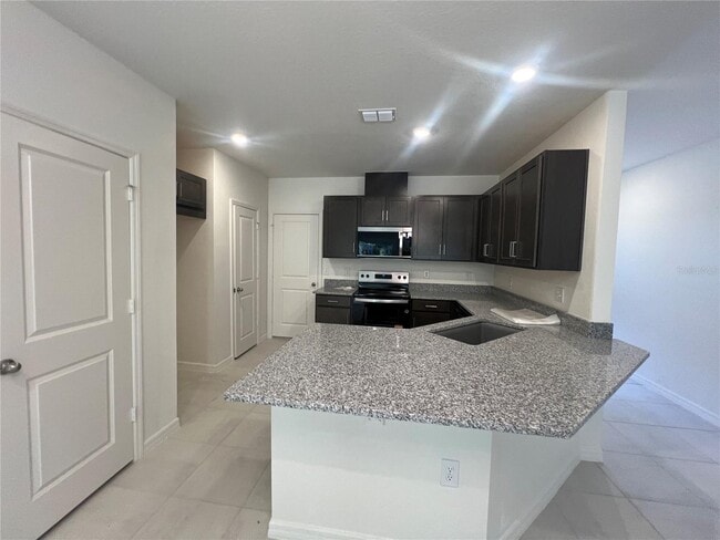 Photo - 2762 Raindrop Run St