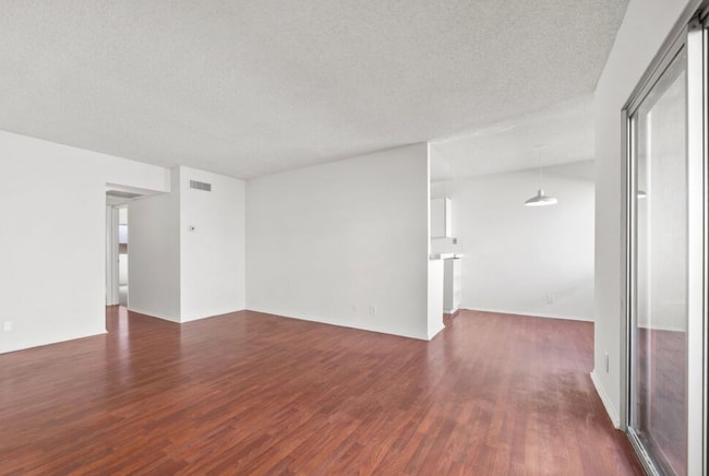 Photo - 5400 Newcastle Ave Unit 66