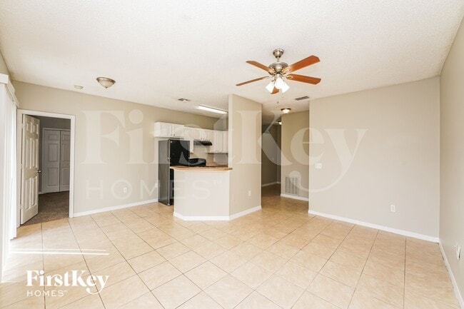Photo - 121 Admiral Cir