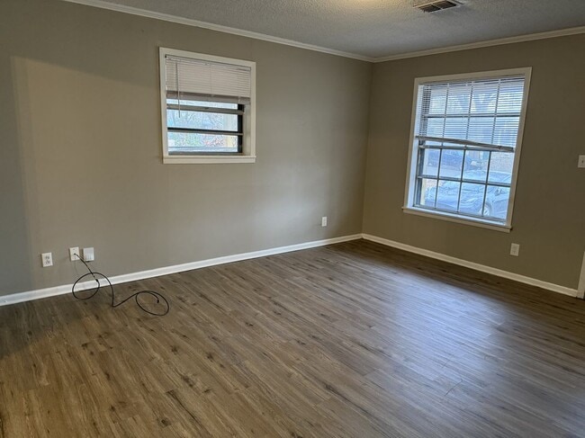 Photo - 2403 Danny St