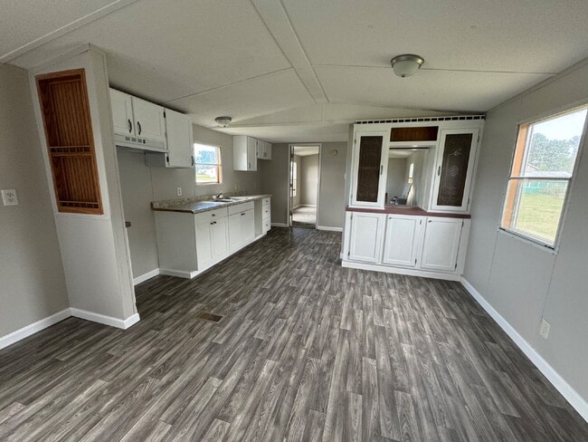 Photo - 3 BR | 2 BA Mobile Home in Pikeville *Trash Pick-Up Included*