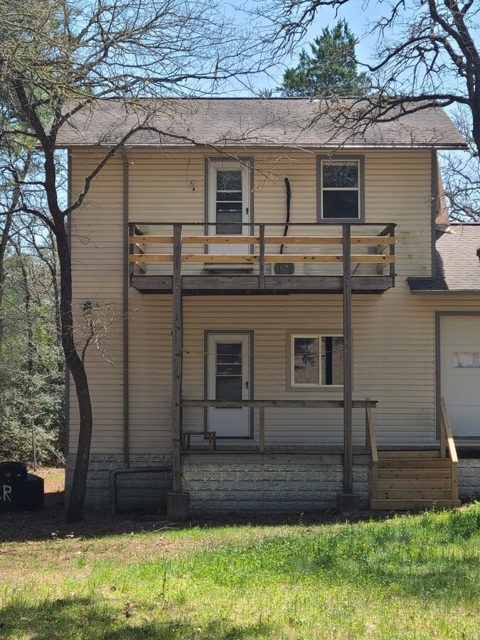 Photo - 333 Powell Rd