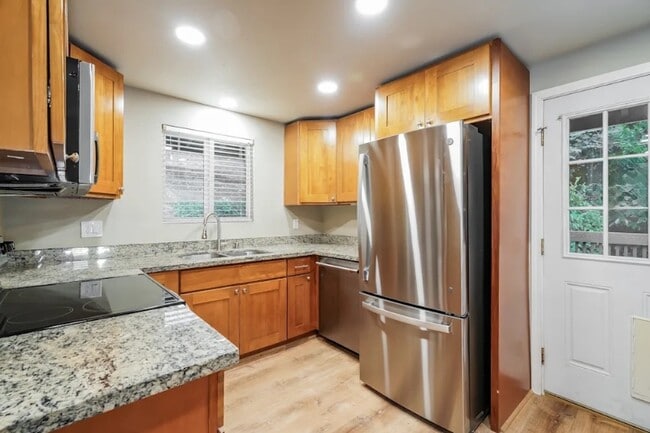 Photo - 23048-23016 16th Ave S