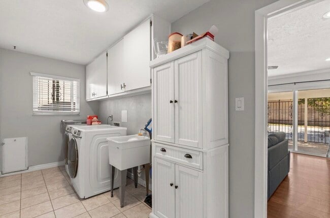 Photo - 12100 Woodland Ave NE